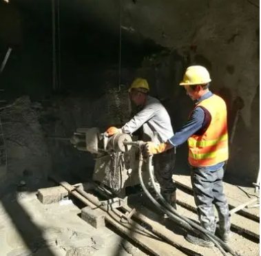 阿瓦提水下抗分散灌浆料特点 水下不分散注浆料介绍